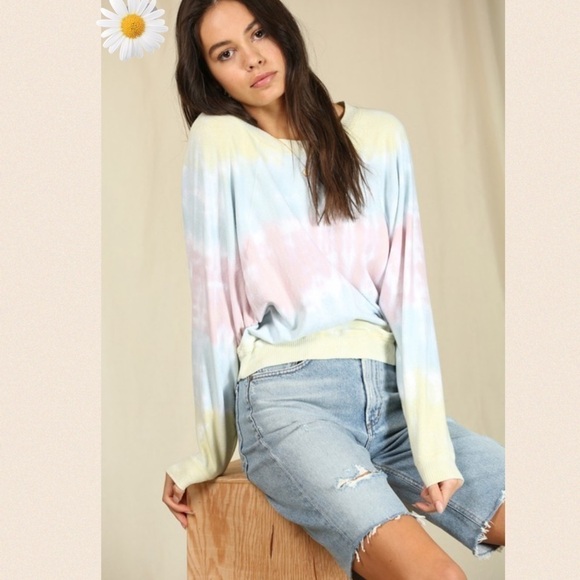 Last 2!! Limeade French Terry Tie Dye Raglan - Picture 3 of 13